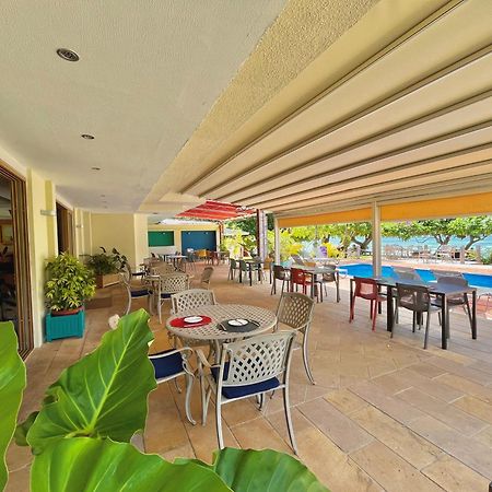 Crown Beach Hotel Seychelles Pointe Au Sel エクステリア 写真