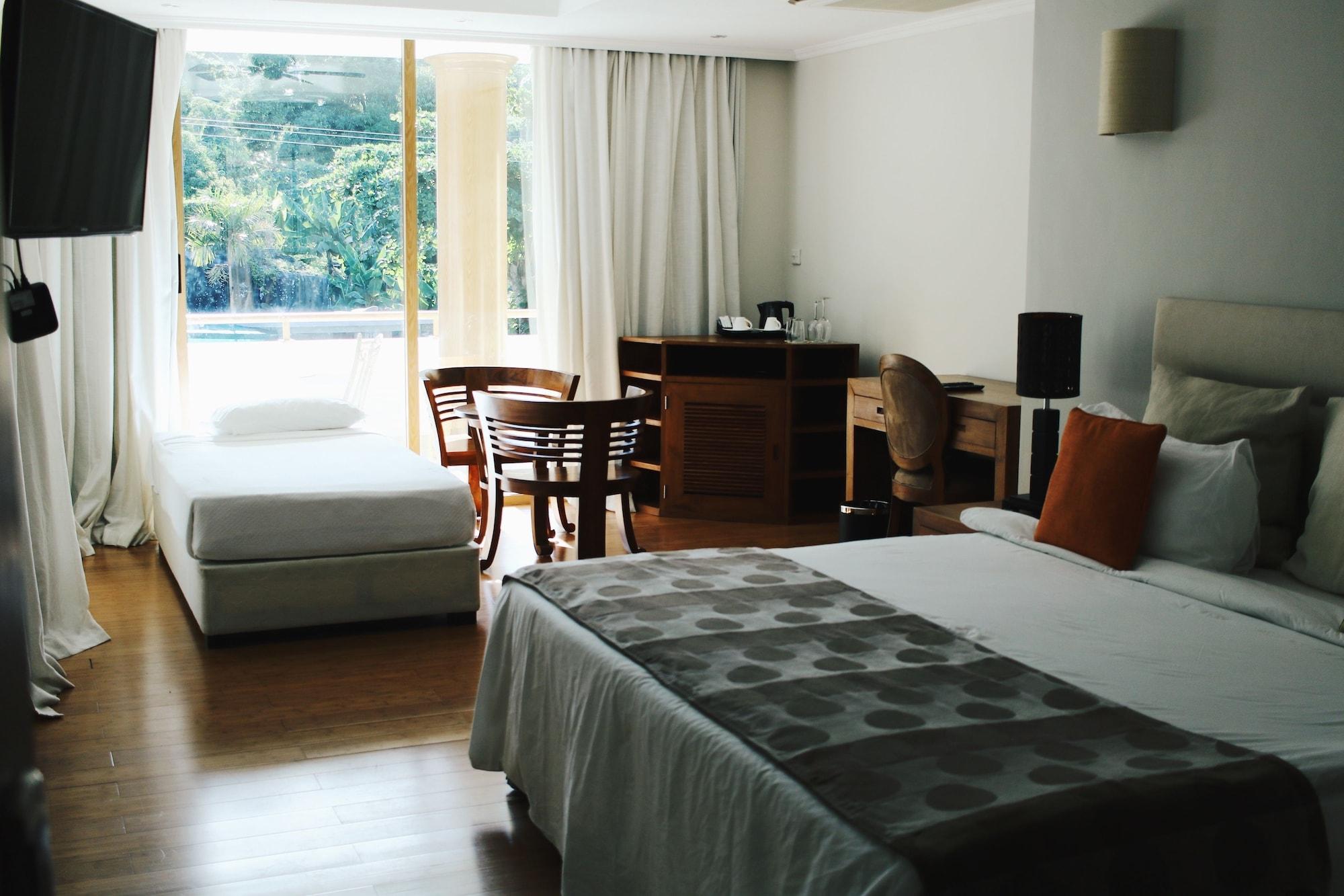 Crown Beach Hotel Seychelles Pointe Au Sel エクステリア 写真