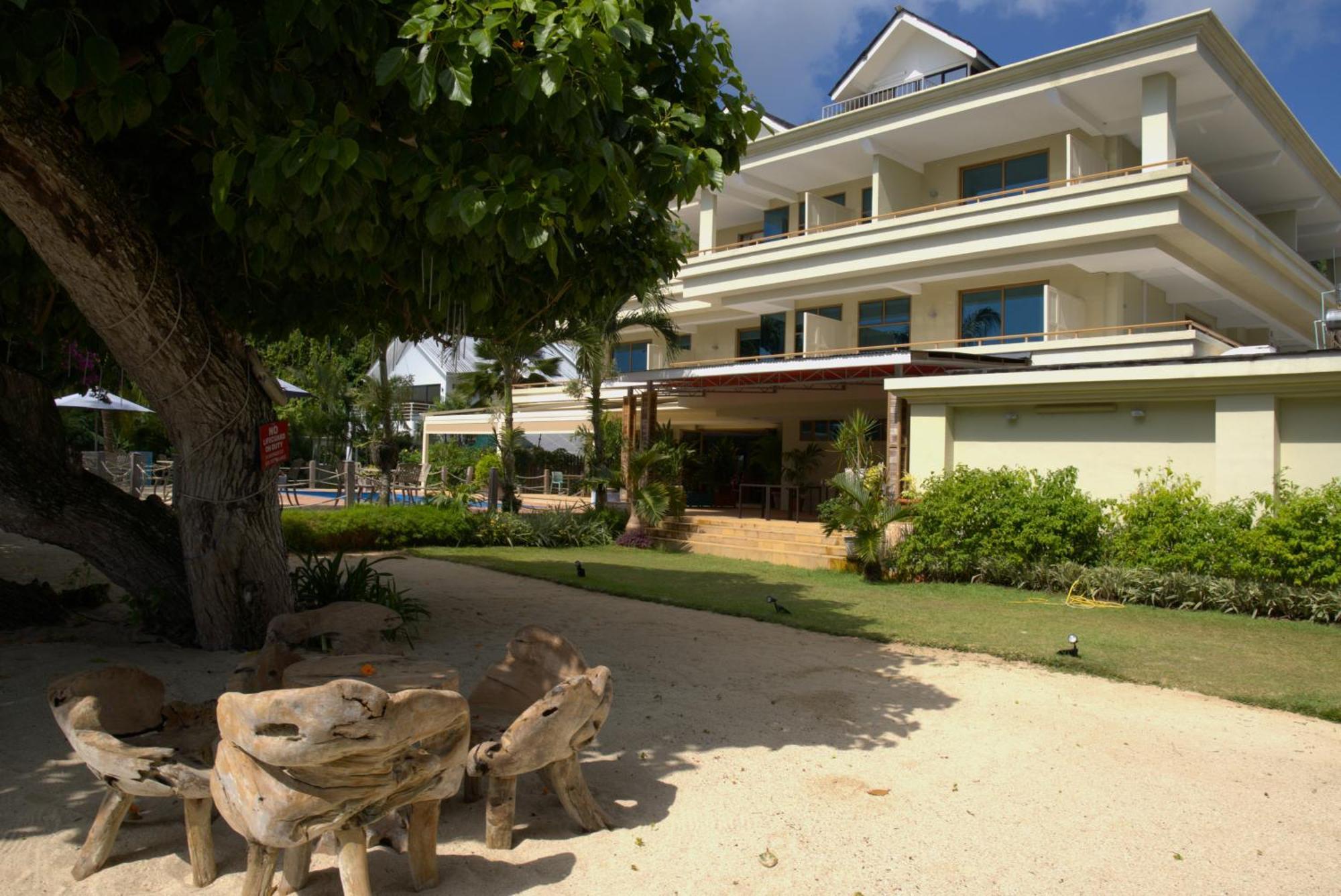 Crown Beach Hotel Seychelles Pointe Au Sel エクステリア 写真