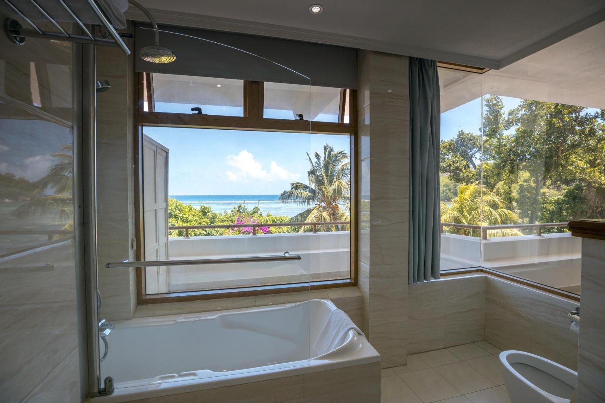 Crown Beach Hotel Seychelles Pointe Au Sel エクステリア 写真
