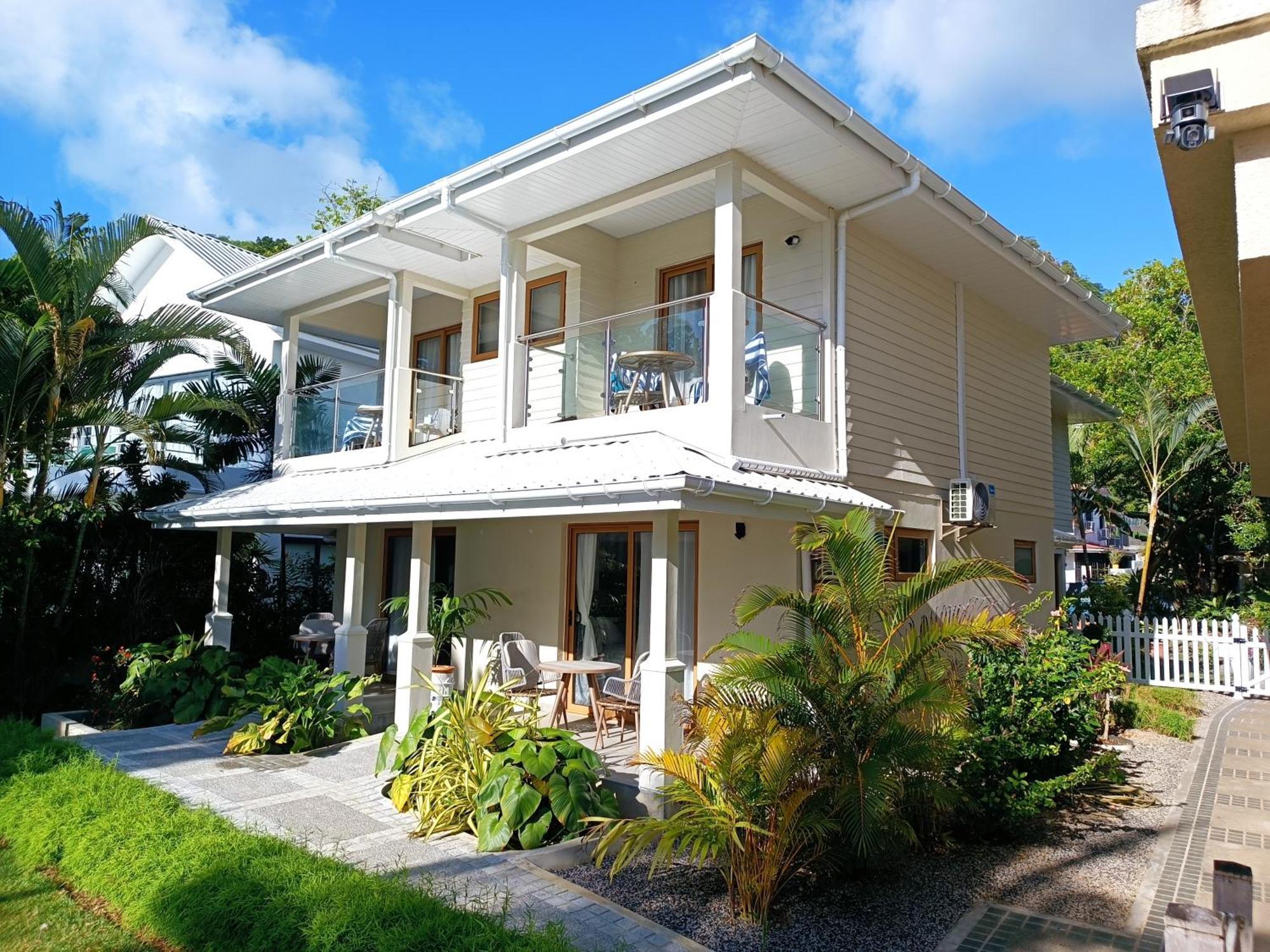 Crown Beach Hotel Seychelles Pointe Au Sel エクステリア 写真