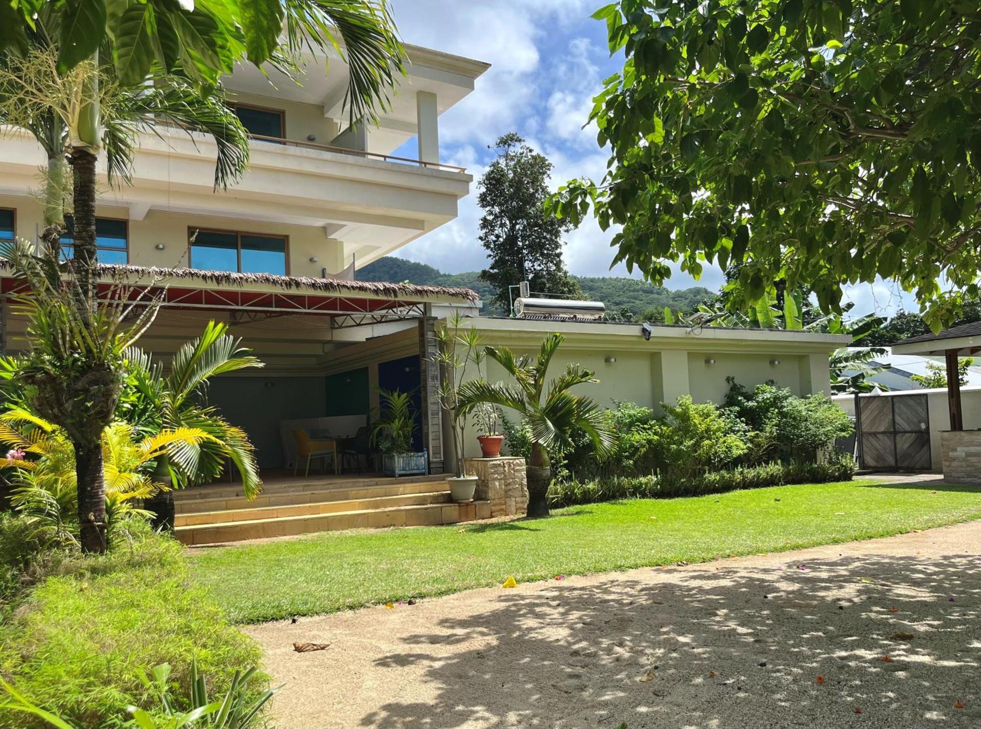 Crown Beach Hotel Seychelles Pointe Au Sel エクステリア 写真